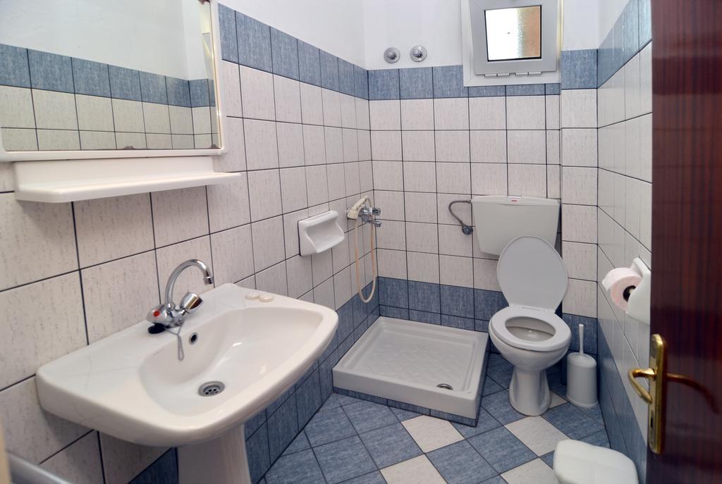 Pension Giannis Αdults Only Koinira Room photo