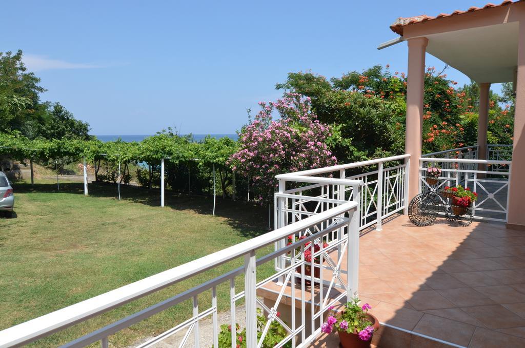 Pension Giannis Αdults Only Koinira Exterior photo