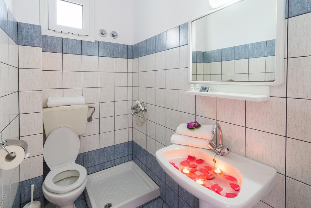 Pension Giannis Αdults Only Koinira Exterior photo