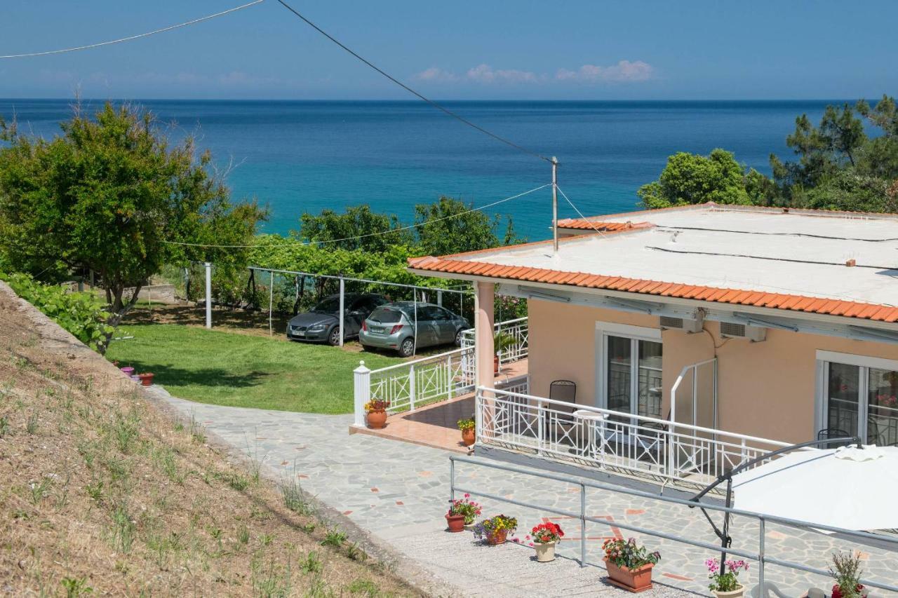 Pension Giannis Αdults Only Koinira Exterior photo