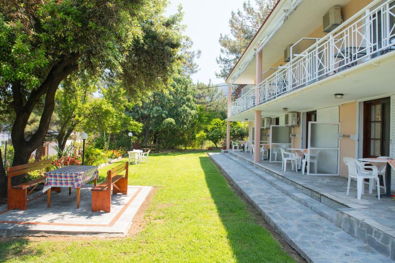 Pension Giannis Αdults Only Koinira Exterior photo