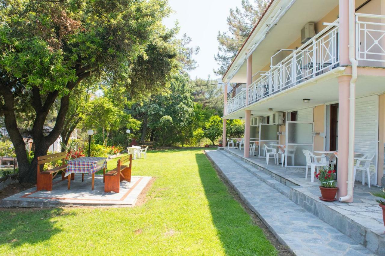 Pension Giannis Αdults Only Koinira Exterior photo