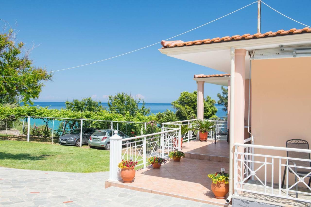Pension Giannis Αdults Only Koinira Exterior photo