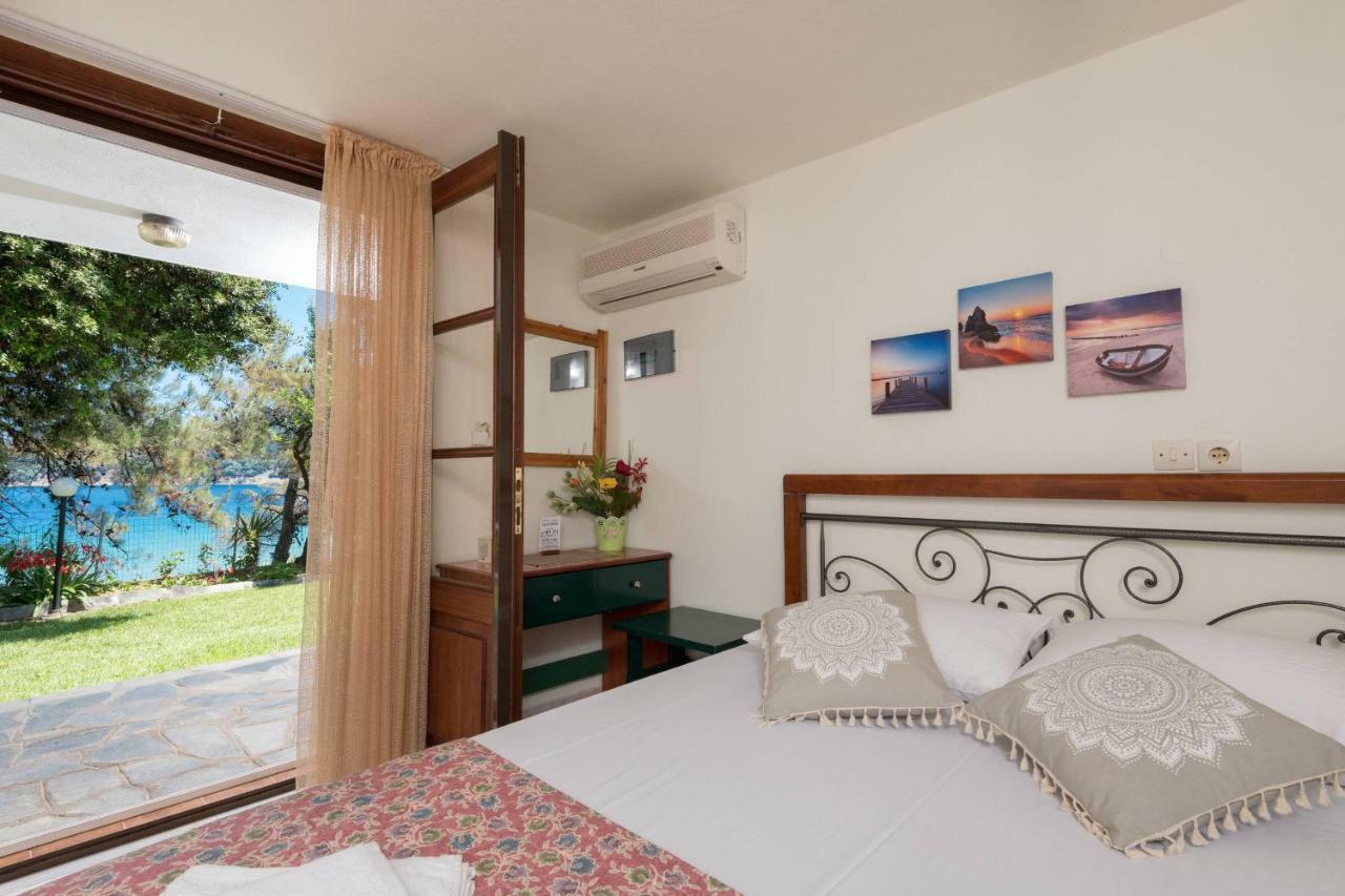 Pension Giannis Αdults Only Koinira Exterior photo